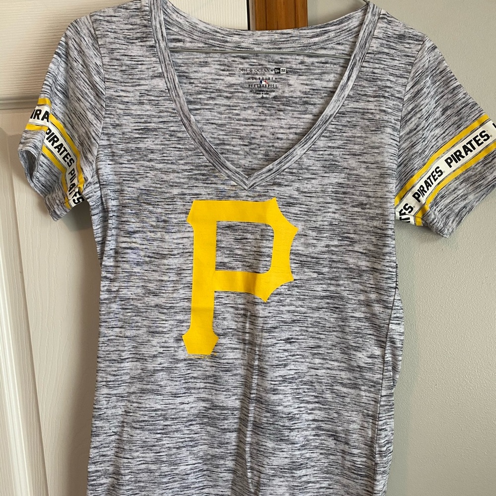 Pittsburgh Pirates Women’s T-Shirt